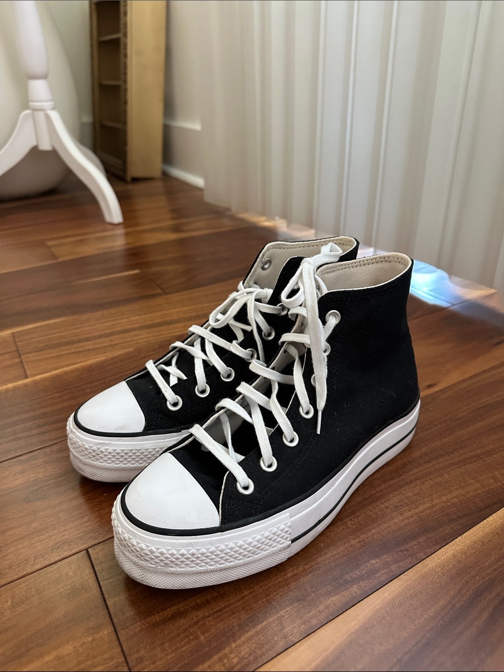 CONVERSE Platform black canvas hi top sneakers size W7